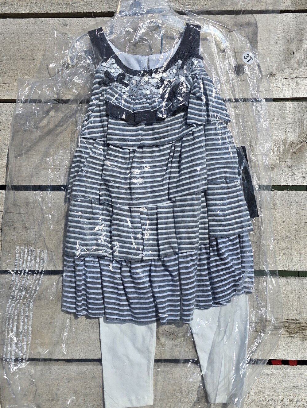 Isobella And Chloe Formal Outfit with White Leggings